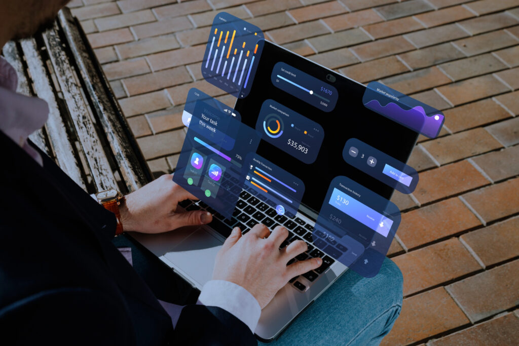 Gráfica de rendimiento mejorando tras la optimización de un sitio web para aumentar conversiones y ventas.